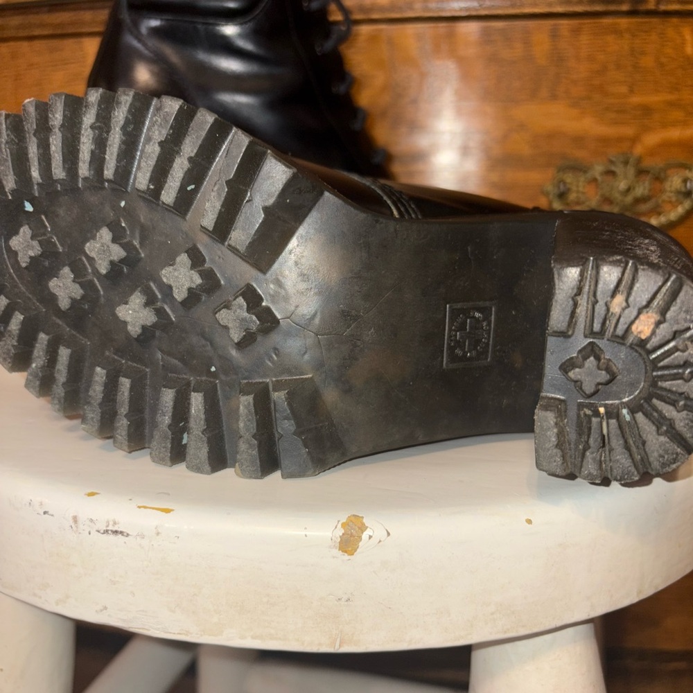 Dr. Martens Persephone Black Leather Platform Heeled Boots | Size 5 - Picture 9 of 16